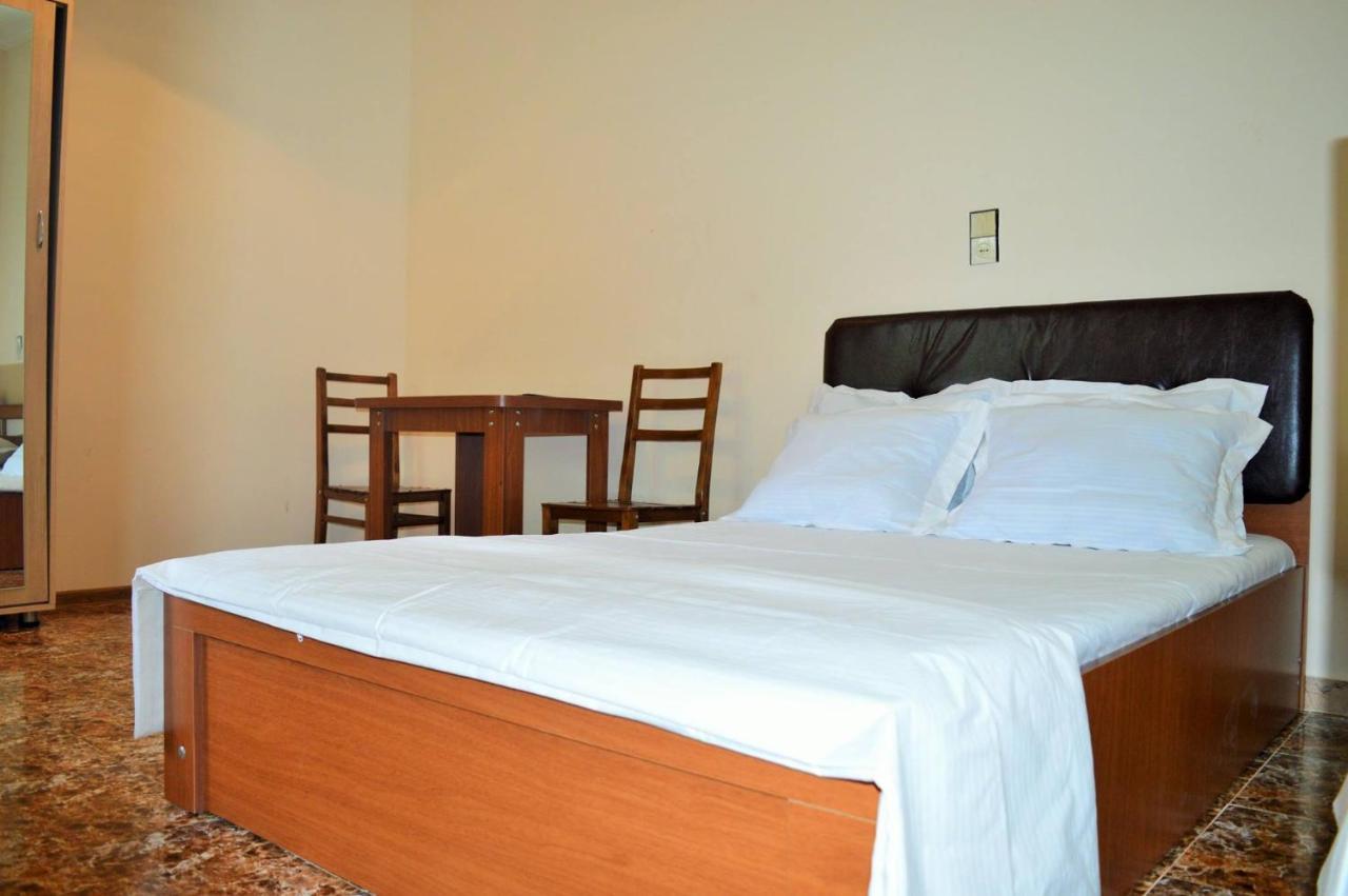 Hotel Tedi 크바렐리 외부 사진