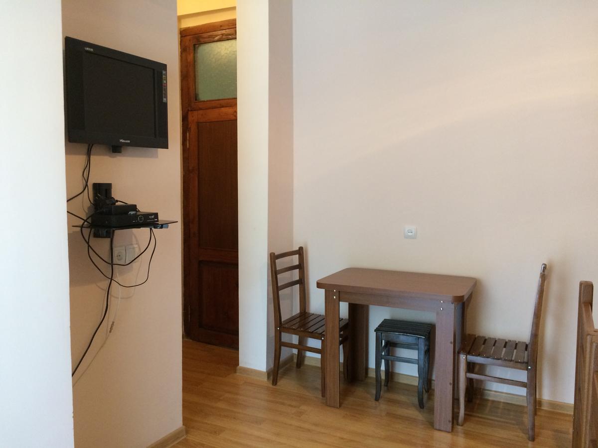 Hotel Tedi 크바렐리 외부 사진