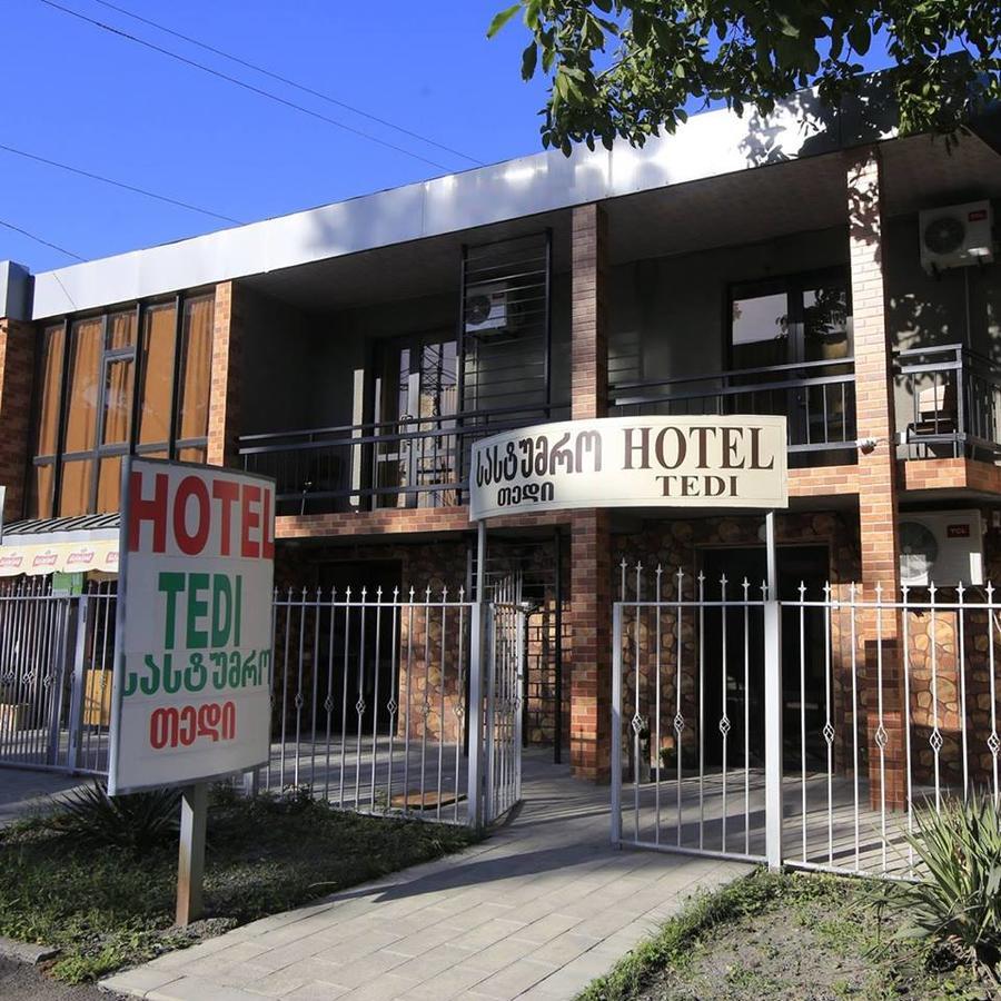 Hotel Tedi 크바렐리 외부 사진