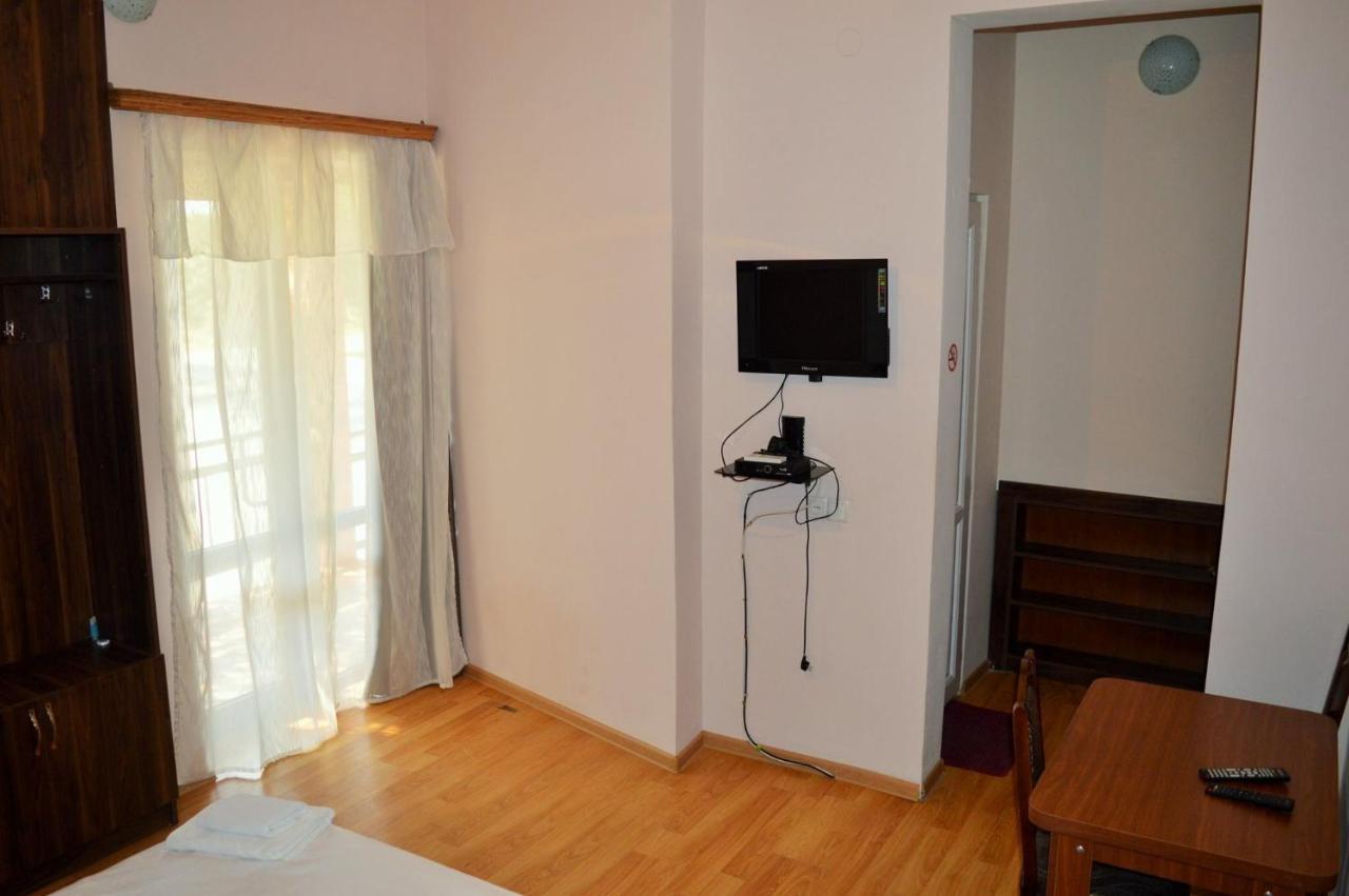 Hotel Tedi 크바렐리 외부 사진